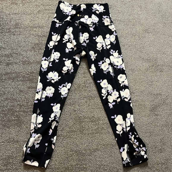Beyond Yoga x Kate Spade Cinched Side Bow Legging Floral Garden Size Small - Picture 9 of 9